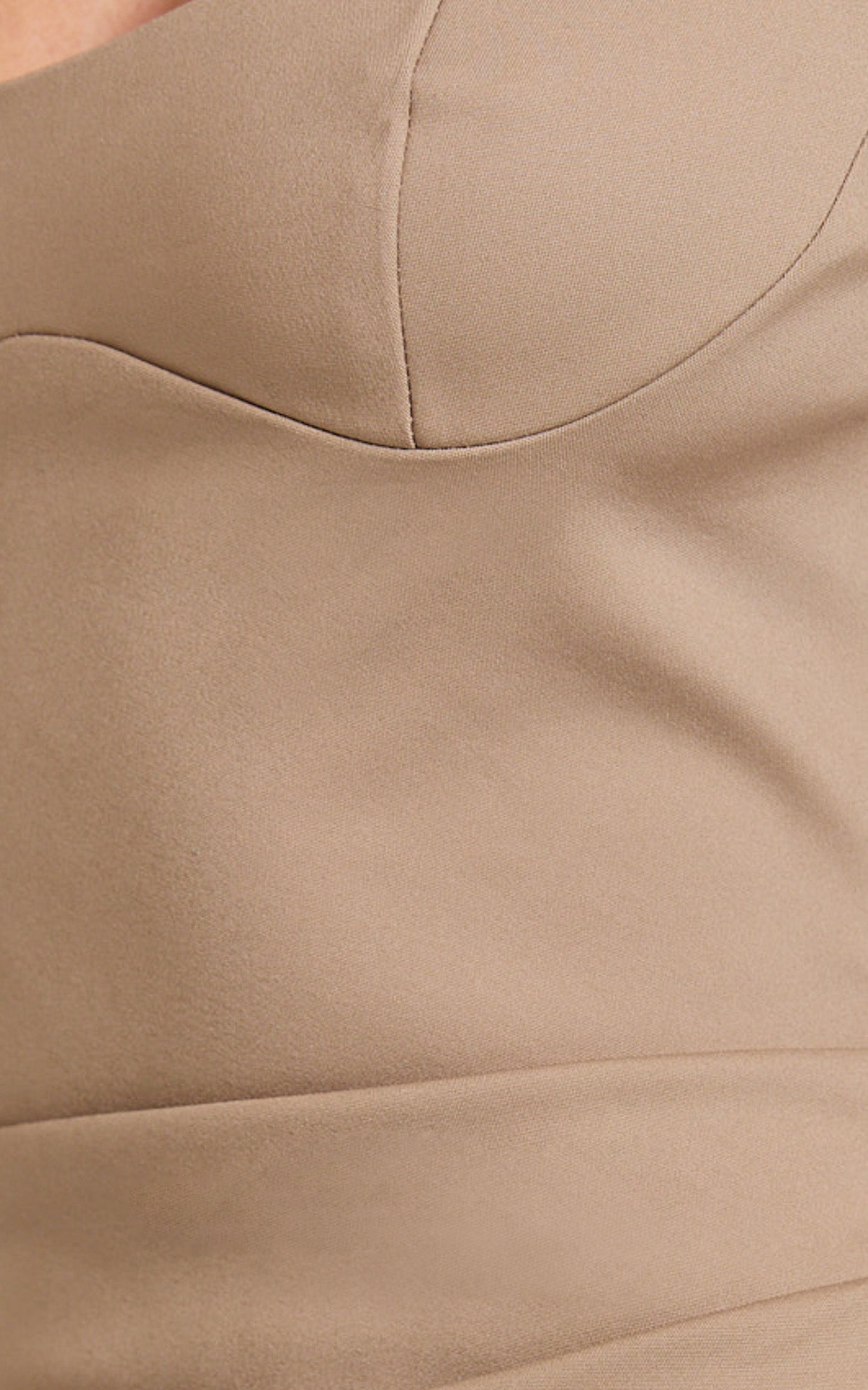 Benita Midi Dress - Scoop Neck Ruched Fitted Dress in Mocha