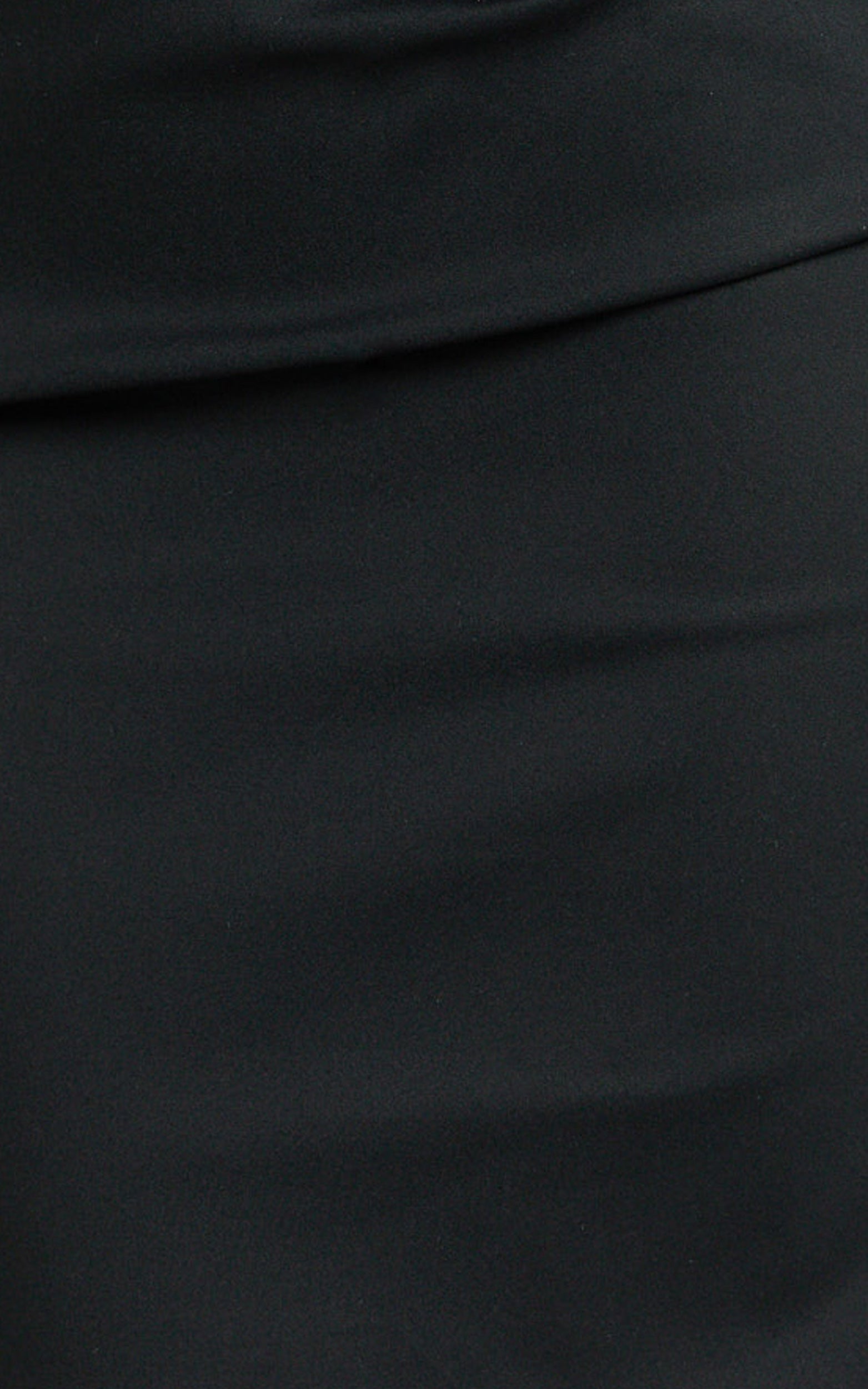 Pietra Midi Dress - Strapless Side Seam Tucks Fitted Dress in Black