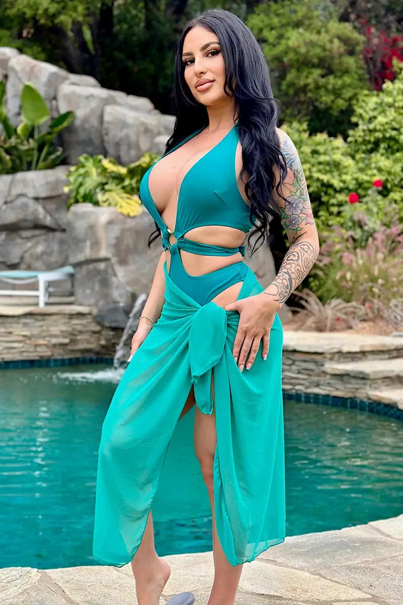 Green Cut-Out Halter Bandage Monokini Mesh Cover-Up 2Pc Swimsuit Set